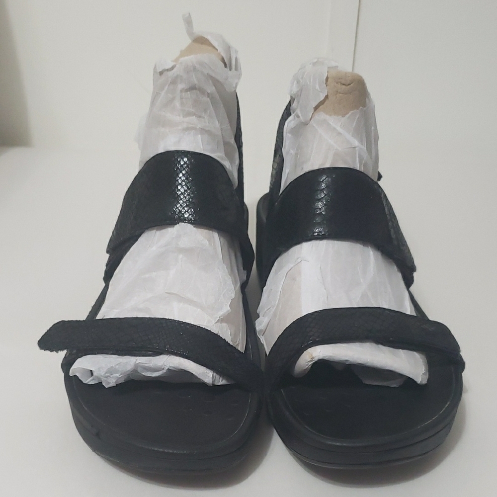 Vionic Orthoheel‎ (Bolina) Black Strappy Platform Sandals